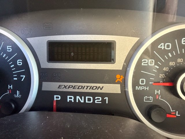 Used 2005 Ford Expedition Eddie Bauer AWD/4WD image 2