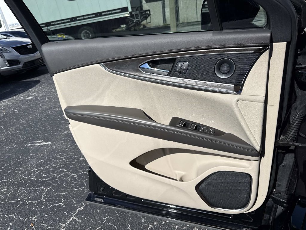 Used 2019 Lincoln Nautilus Reserve FWD image 18