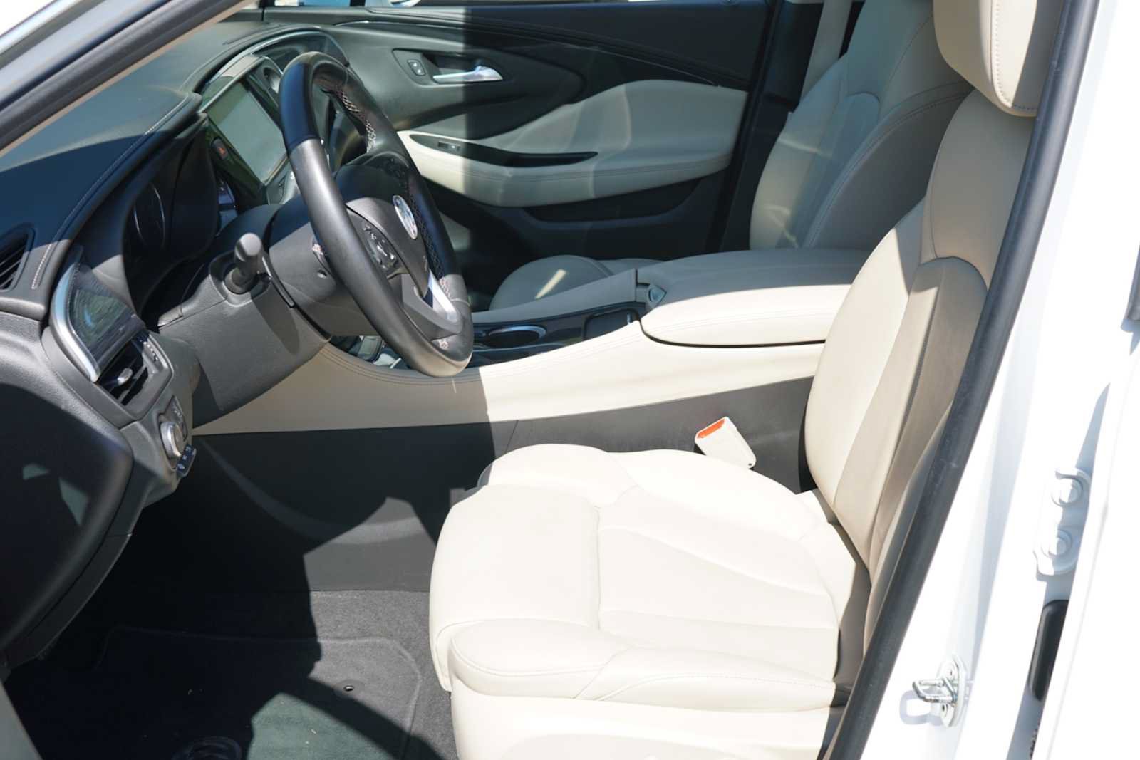 Used 2018 Buick Envision Premium w/ Driver Confidence Package AWD/4WD image 8