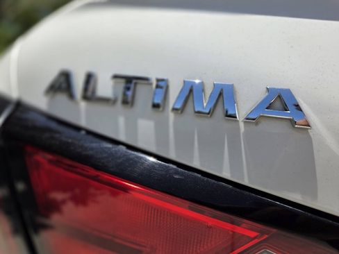 Used 2019 Nissan Altima 2.5 S FWD image 22