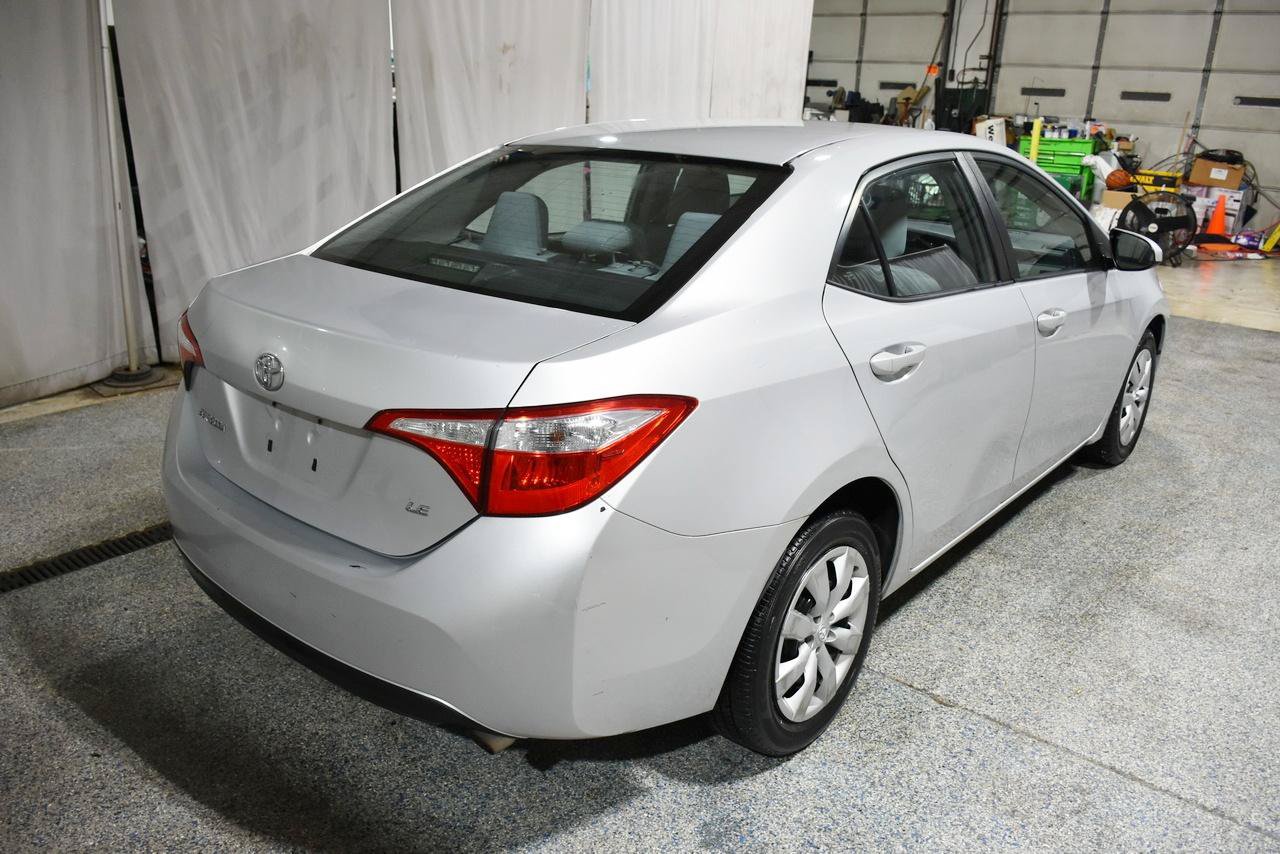 Used 2016 Toyota Corolla LE FWD image 30