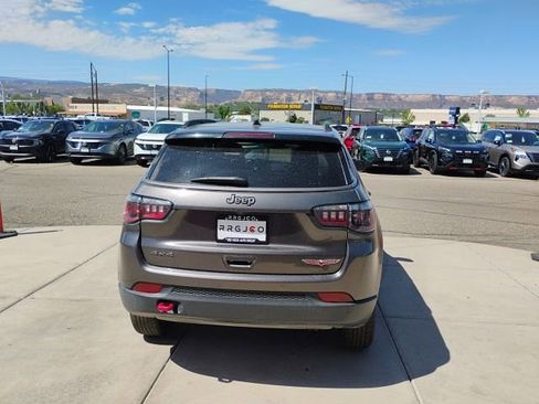 Used 2021 Jeep Compass Trailhawk AWD/4WD image 6