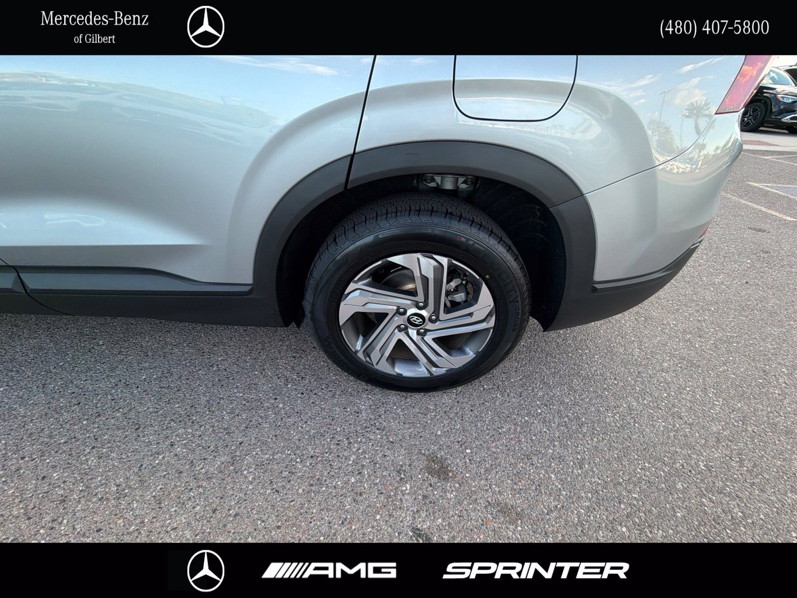 Used 2023 Hyundai Santa Fe SEL FWD image 9