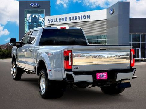 Certified 2024 Ford F350 Limited w/ FX4 Off-Road Package image 3