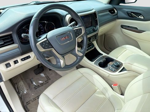 Used 2021 GMC Acadia Denali w/ Denali Technology Package FWD image 27