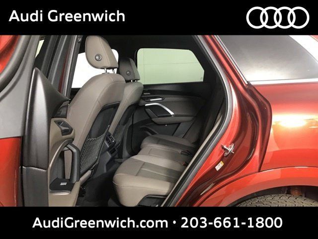Certified 2025 Audi Q5 Premium Plus AWD/4WD image 23