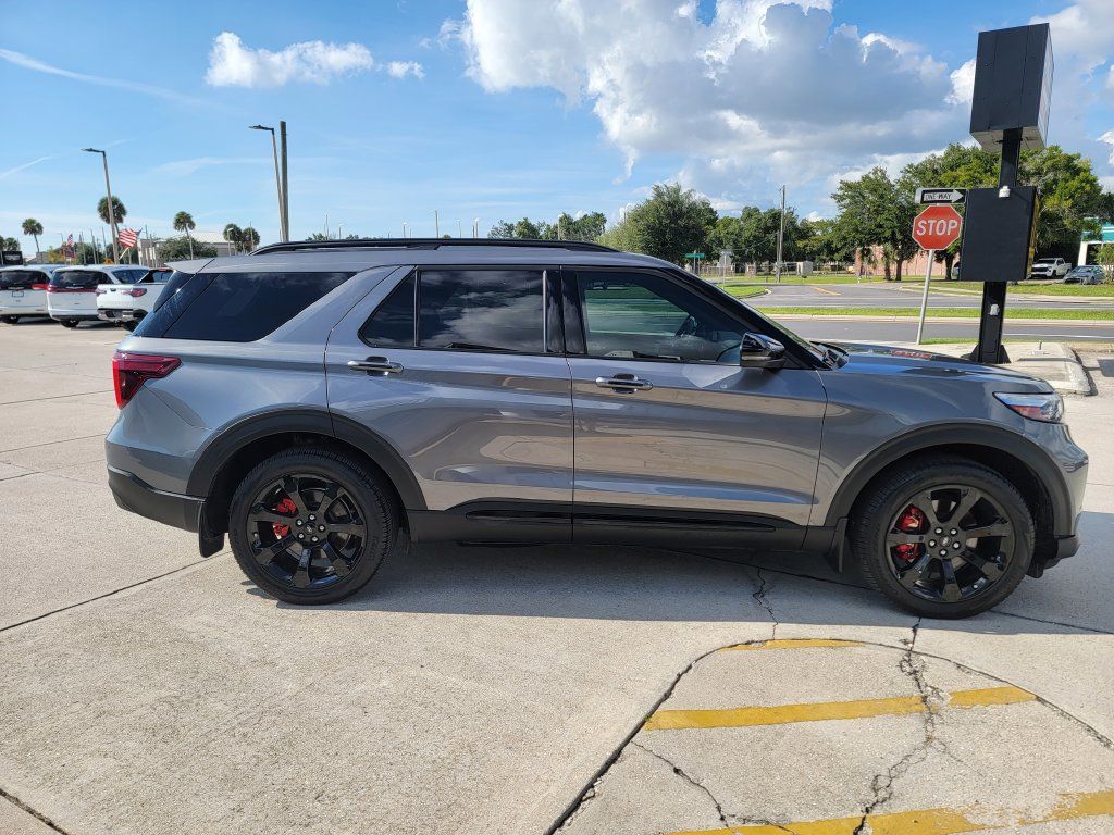 Used 2024 Ford Explorer ST w/ Equipment Group 401A AWD/4WD image 6