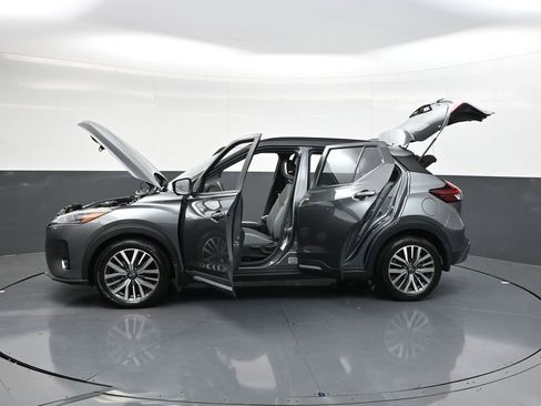 Used 2023 Nissan Kicks SR w/ SR Premium Package image 38