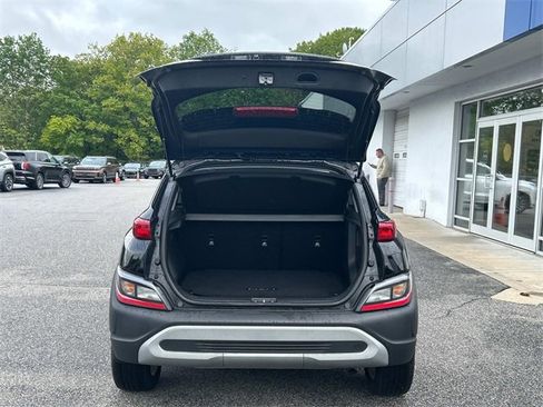 Used 2023 Hyundai Kona SEL w/ Cargo Package image 5