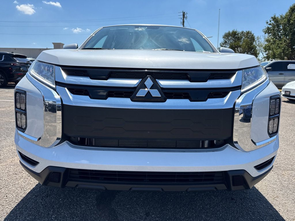 New 2027 Mitsubishi Outlander Sport SE FWD image 2