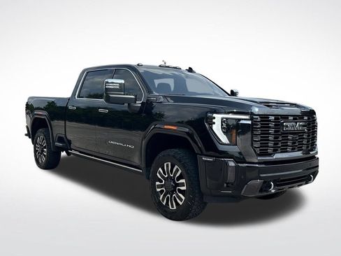Used 2024 GMC Sierra 3500 Denali Ultimate AWD/4WD image 9
