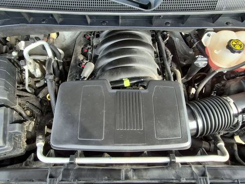 Used 2019 Chevrolet Silverado 1500 LT Trail Boss image 19