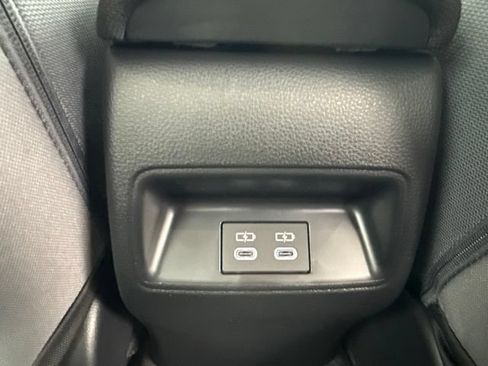 Used 2026 Toyota Corolla SE FWD image 31
