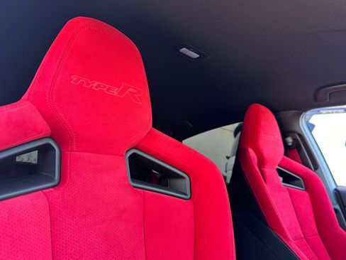 Used 2025 Honda Civic Type R image 27
