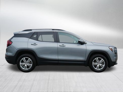 Used 2024 GMC Terrain SLE w/ Driver Convenience Package AWD/4WD image 8