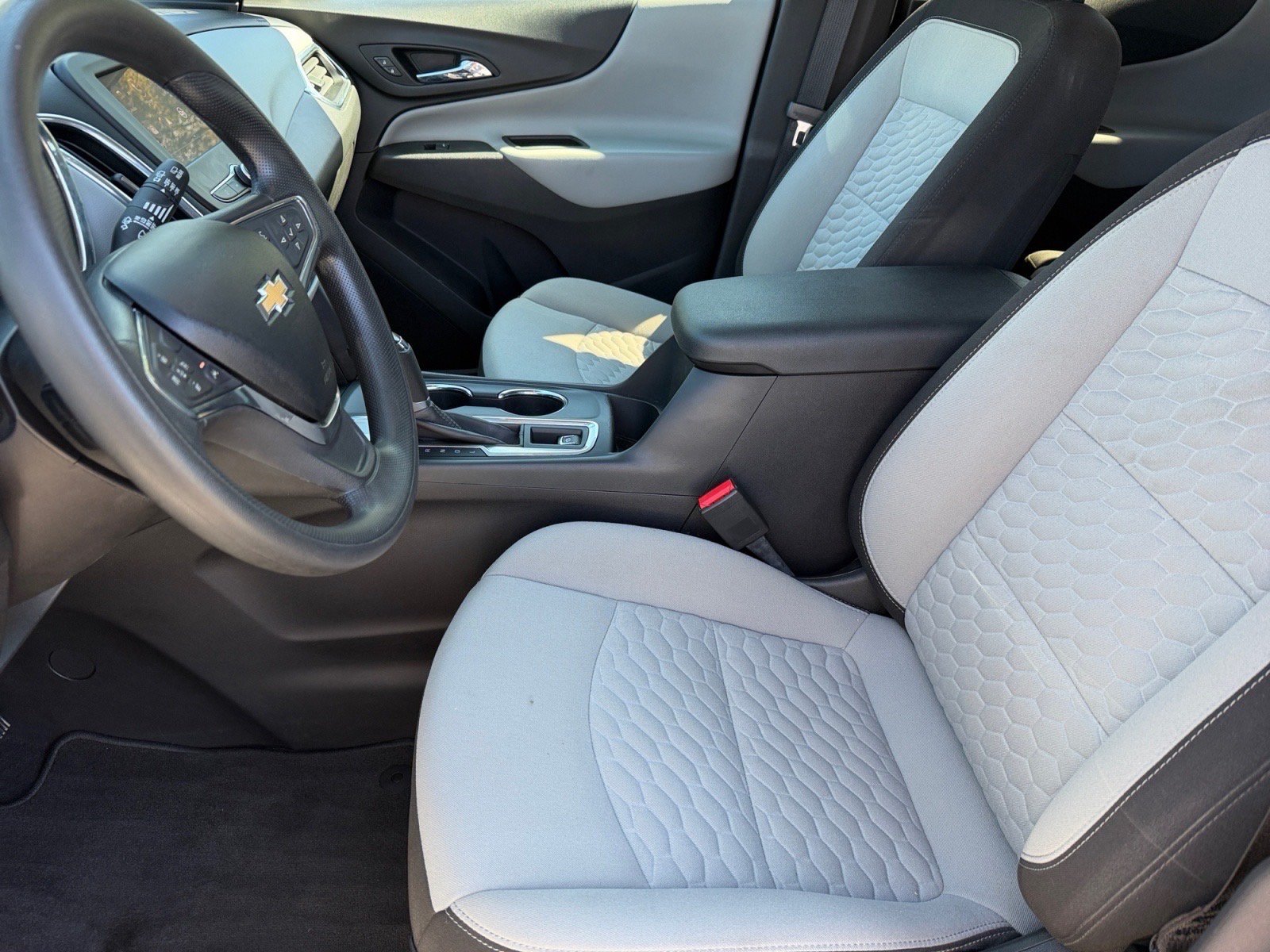 Used 2021 Chevrolet Equinox LS w/ LS Convenience Package FWD image 10