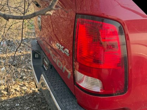 Used 2017 RAM 2500 Tradesman w/ Chrome Appearance Group image 3