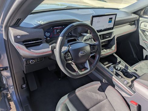 Used 2025 Ford Explorer ST AWD/4WD image 16