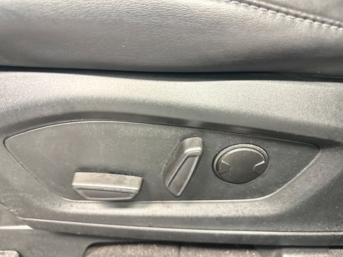 Used 2023 Ford Explorer XLT w/ Equipment Group 202A image 21