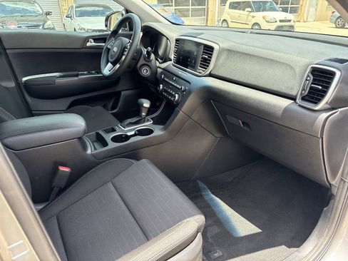 Used 2021 Kia Sportage LX w/ LX Fwd Popular Package image 27