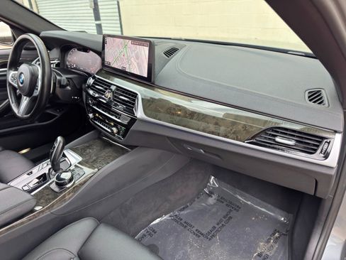 Used 2023 BMW M550i xDrive w/ Executive Package AWD/4WD image 14