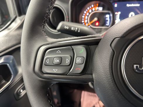 New 2026 Jeep Gladiator Rubicon w/ Steel Bumper Group image 24