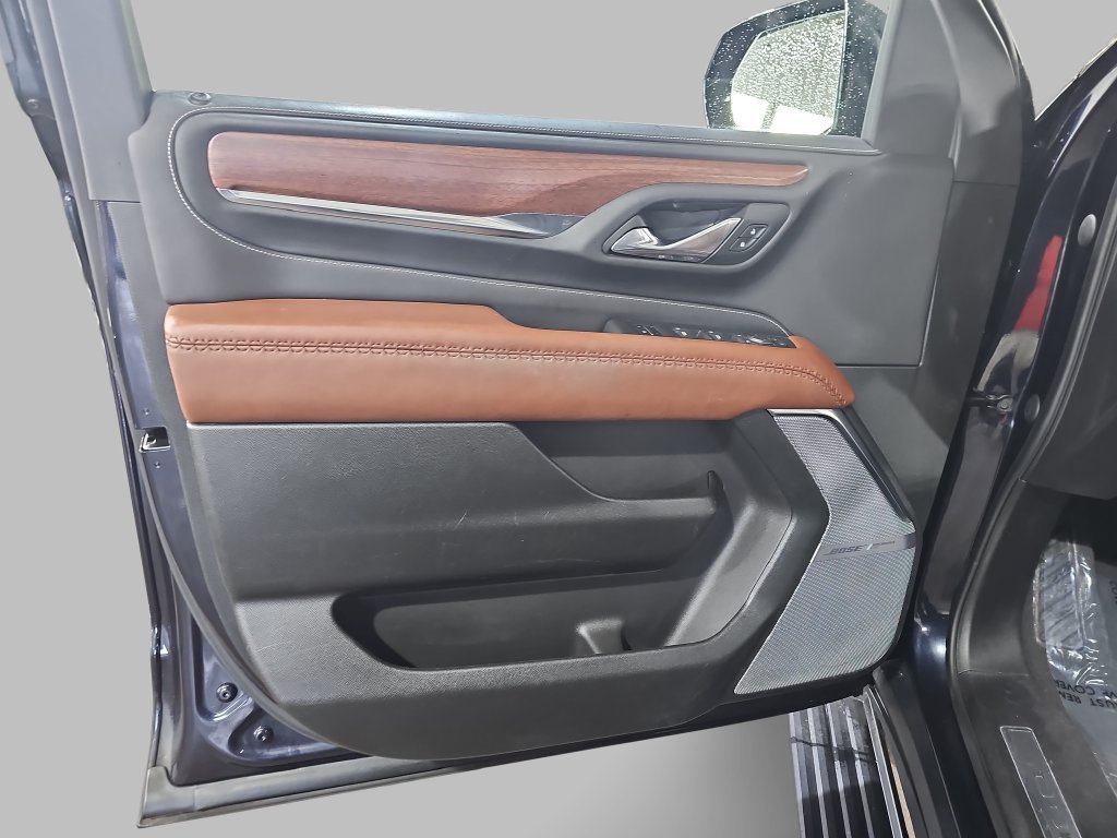 Used 2023 GMC Yukon XL Denali Ultimate w/ LPO, Floor Liner Package AWD/4WD image 34