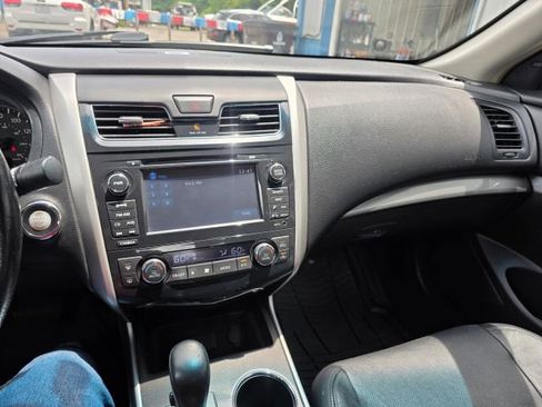 Used 2013 Nissan Altima 2.5 SL w/ Technology Pkg FWD image 16