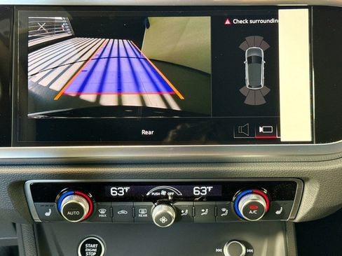 New 2025 Audi Q3 2.0T Premium image 12