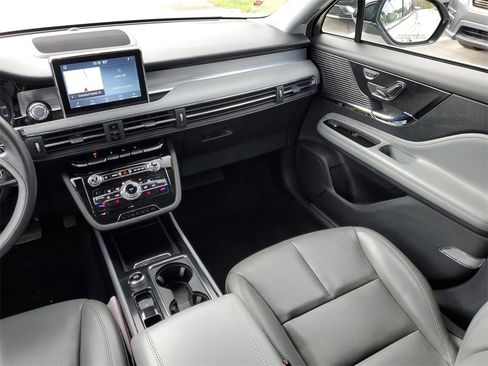 Certified 2020 Lincoln Corsair Standard w/ Convenience Package image 17