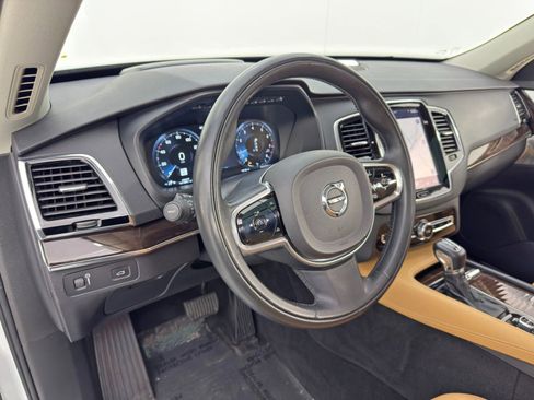 Used 2016 Volvo XC90 T6 Momentum w/ Momentum Plus Package image 13