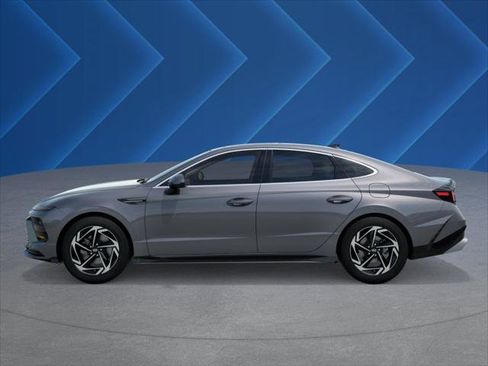 New 2025 Hyundai Sonata SEL image 3