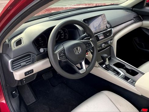 Used 2019 Honda Accord LX image 17