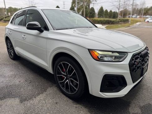 Certified 2025 Audi SQ5 Premium Plus w/ Premium Plus Package AWD/4WD image 5