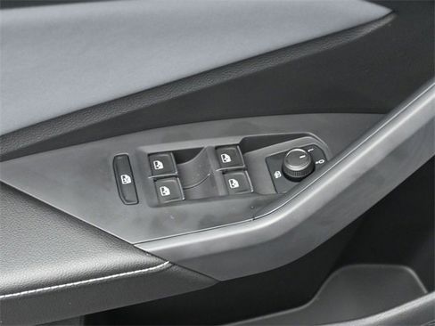 New 2025 Volkswagen Jetta SE image 13