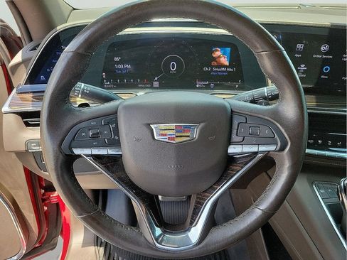 Used 2023 Cadillac Escalade Premium Luxury AWD/4WD image 16