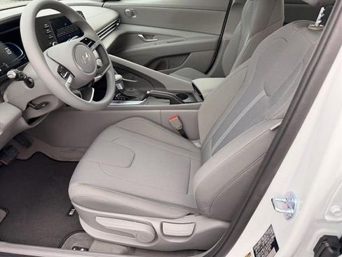 New 2026 Hyundai Elantra SE FWD image 7