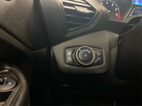 Used 2019 Ford Escape SE image 23