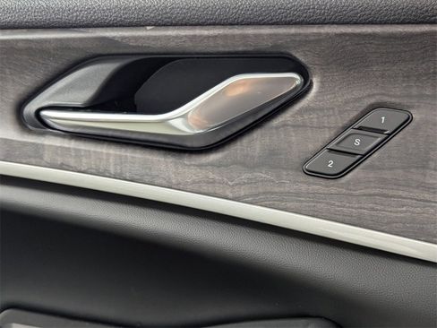 New 2025 Jeep Grand Cherokee Limited image 15