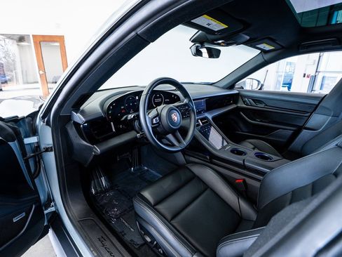 Used 2024 Porsche Taycan image 33