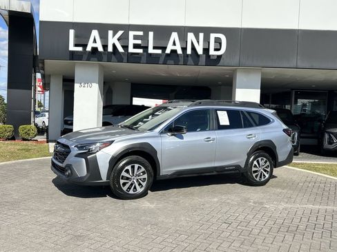 Used 2025 Subaru Outback Premium w/ Popular Package #1A image 2