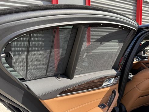 Used 2018 BMW M550i xDrive image 14