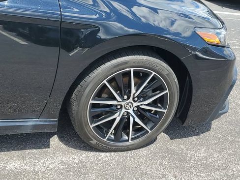 Used 2023 Toyota Camry SE FWD image 6