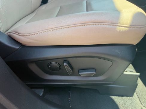 Used 2023 Ford Explorer Limited w/ Equipment Group 301A RWD image 34