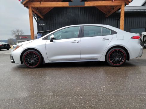 Used 2020 Toyota Corolla SE image 19