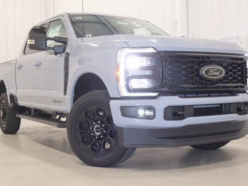 New 2026 Ford F350 Lariat w/ Black Appearance Package AWD/4WD image 31