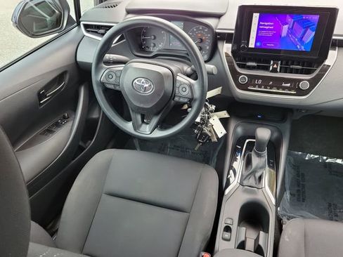 Used 2025 Toyota Corolla LE FWD image 13