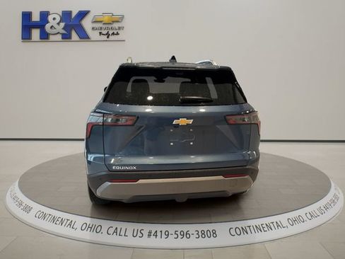 Used 2025 Chevrolet Equinox LT w/ Convenience Package II FWD image 5