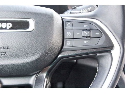 Used 2022 Jeep Grand Cherokee L Laredo w/ Luxury Tech Group I AWD/4WD image 21