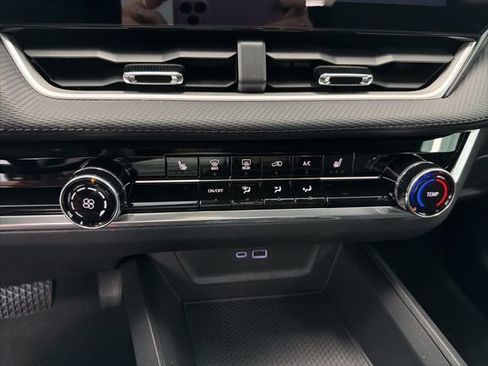 New 2026 Chevrolet Equinox LT FWD image 20